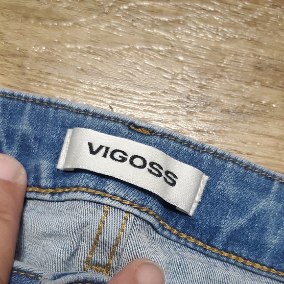 Vigoss Thompson Tomboy Blue Skinny Jeans with Distressed Fading - Picture 2 of 11